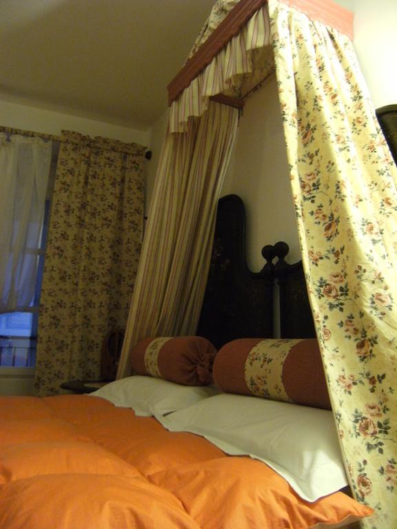 Elizabeth B&B Cagliari Phòng bức ảnh
