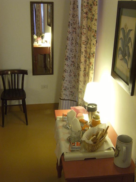 Elizabeth B&B Cagliari Phòng bức ảnh